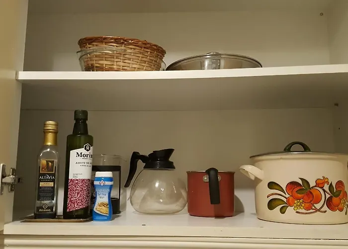 Tu Lugar En Recoleta, Amplio Monoambiente Con Bano Completo Y Cocina Aparte