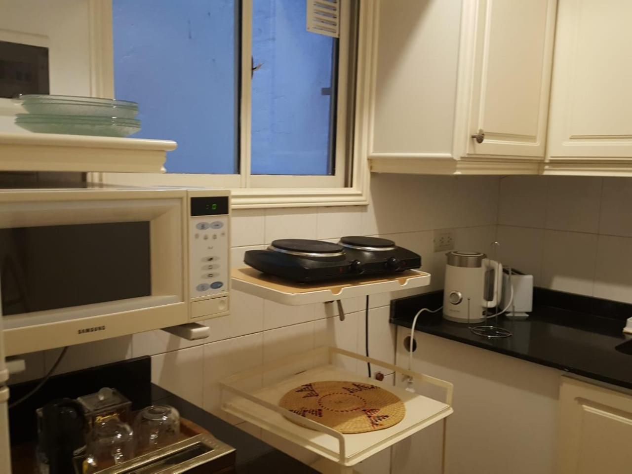 Apartment Tu Lugar En Recoleta, Amplio Monoambiente Con Bano Completo Y Cocina Aparte
